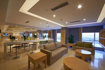 هتل Holiday Inn Express Zhengzhou Airport, An Ihg