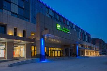 هتل Holiday Inn Express Zhengzhou Airport, An Ihg