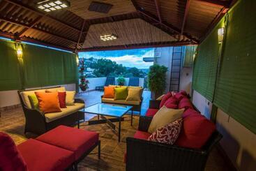 هتل Humuya Inn