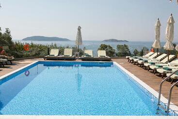 هتل Irida Aegean View