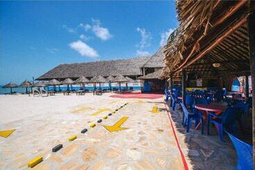 هتل Best Western Jangwani Sea Breeze Resort