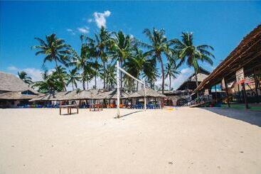 هتل Best Western Jangwani Sea Breeze Resort