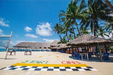 هتل Best Western Jangwani Sea Breeze Resort