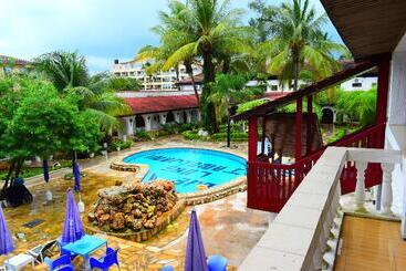 هتل Best Western Jangwani Sea Breeze Resort