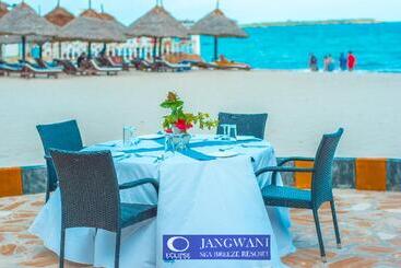 هتل Best Western Jangwani Sea Breeze Resort