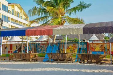 هتل Best Western Jangwani Sea Breeze Resort