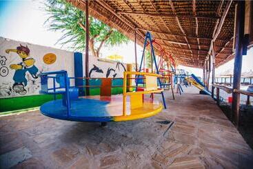 هتل Best Western Jangwani Sea Breeze Resort