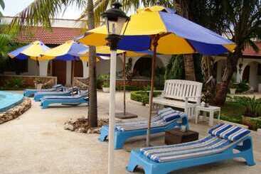 هتل Best Western Jangwani Sea Breeze Resort