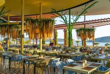 هتل La Blanche Island Bodrum
