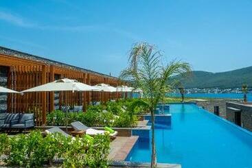 هتل La Blanche Island Bodrum