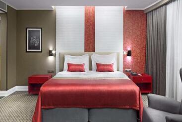 هتل Ramada Plaza By Wyndham Eskisehir