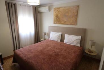 هتل Residencial Miguel José