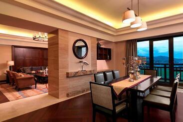 هتل Sheraton Changbaishan Resort