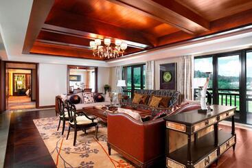 هتل Sheraton Changbaishan Resort