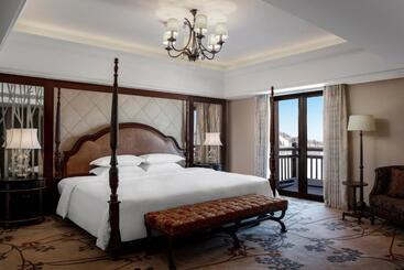 هتل Sheraton Changbaishan Resort