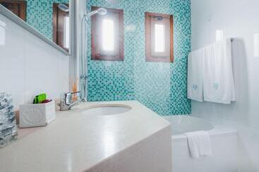 هتل Vila Bela