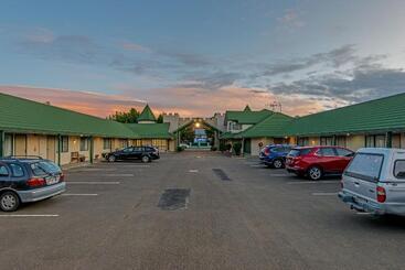 مُتل Camelot Motor Lodge And Conference Centre