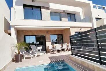 Exclusive Modern - Los Montesinos