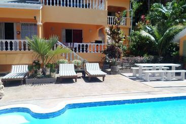 تختخواب و صبحانه Lime Hill Lodge