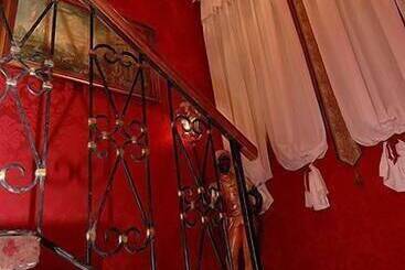 تختخواب و صبحانه Residenza La Loggia