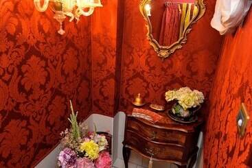 تختخواب و صبحانه Residenza La Loggia