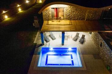 Estrella Villas