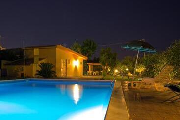 هتل Agriturismo Il Gelsomino Ritrovato
