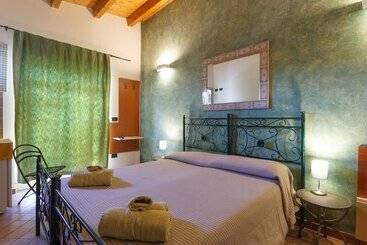 هتل Agriturismo Il Gelsomino Ritrovato