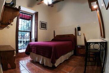 هتل El Carmen, Morelia