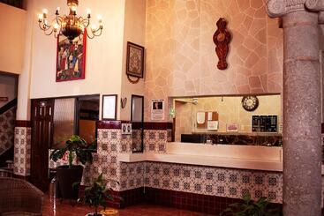 هتل El Carmen, Morelia
