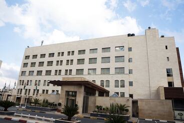 בית מלון כפרי Grand Park