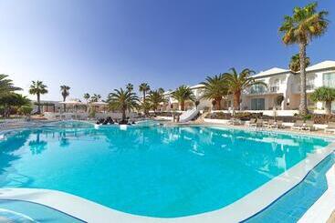 هتل H10 Ocean Suites