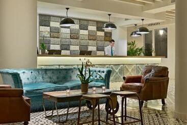 هتل H10 Ocean Suites