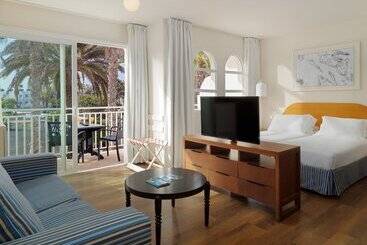 هتل H10 Ocean Suites