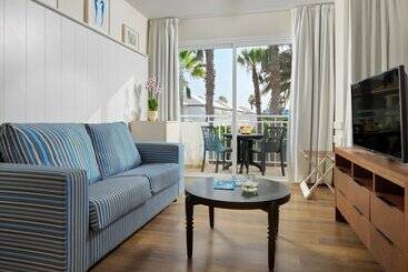 هتل H10 Ocean Suites