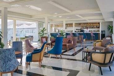 هتل H10 Ocean Suites