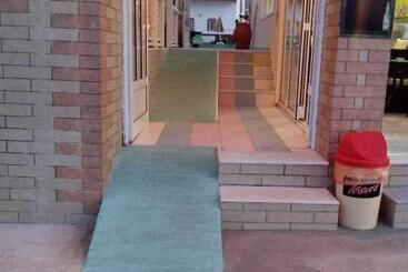 هتل Haris Apartments