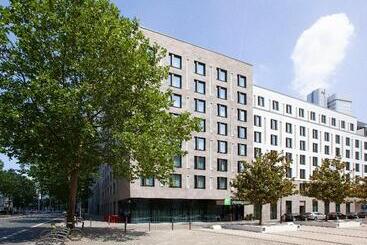 هتل Holiday Inn Frankfurt   Alte Oper, An Ihg
