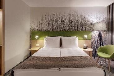 هتل Holiday Inn Frankfurt   Alte Oper, An Ihg