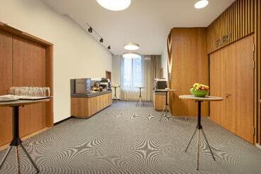 هتل Holiday Inn Frankfurt   Alte Oper, An Ihg