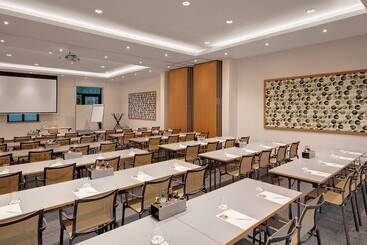 هتل Holiday Inn Frankfurt   Alte Oper, An Ihg