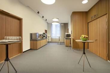 هتل Holiday Inn Frankfurt   Alte Oper, An Ihg