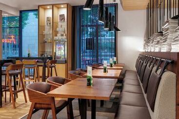 هتل Holiday Inn Frankfurt   Alte Oper, An Ihg
