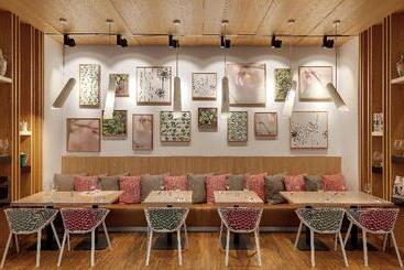 هتل Holiday Inn Frankfurt   Alte Oper, An Ihg