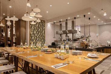 هتل Holiday Inn Frankfurt   Alte Oper, An Ihg