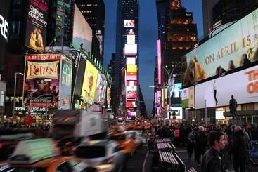 هتل Holiday Inn New York City Times Square, An Ihg