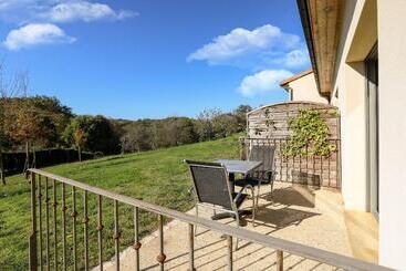 هتل Le Mas De Castel Piscine Chauffee