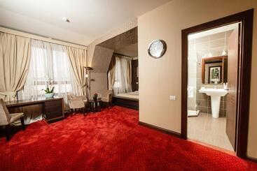 هتل Passage Boutique