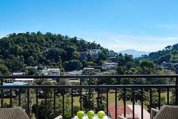 Radisson Hotel Kandy