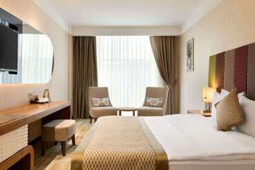 هتل Ramada By Wyndham Gemli̇k